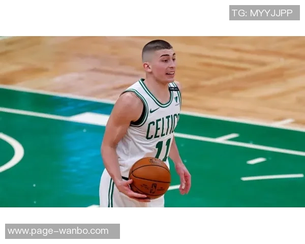 普理查德半场表现出色8投5中三分球命中率高达667贡献12分1篮板3助攻